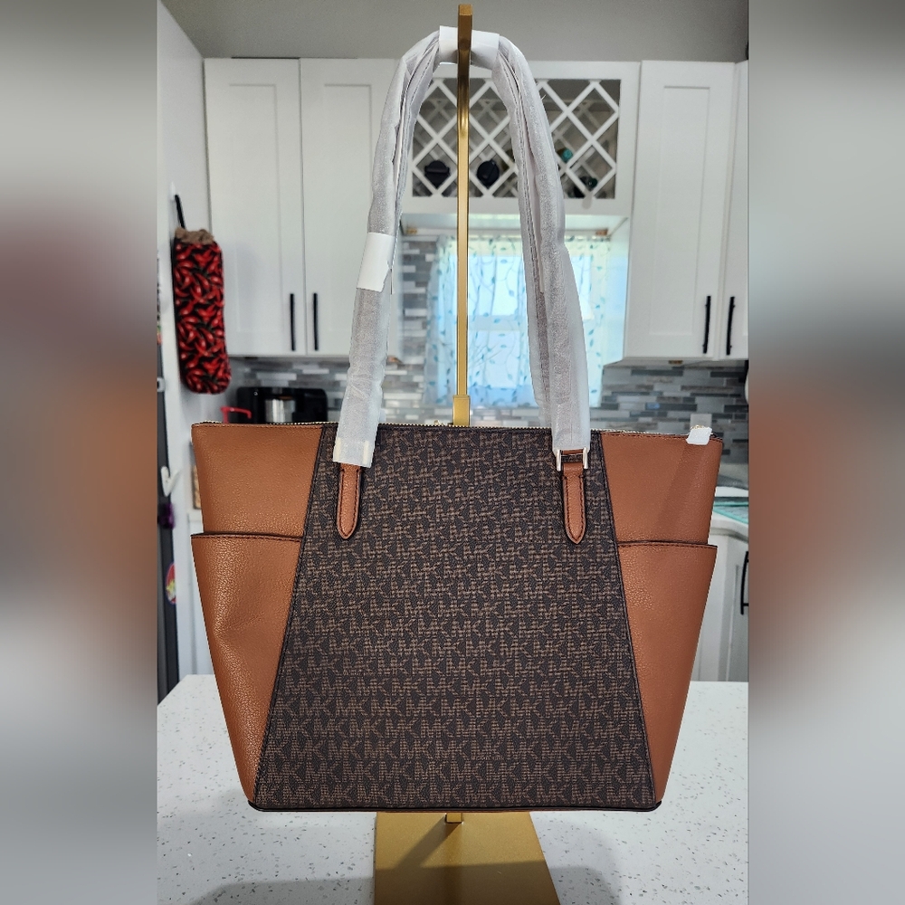⚡️🚨 NWT Michael Kors Charlotte Large Leather Tote Bag - Lowest Price🚨 - Picture 2 of 14